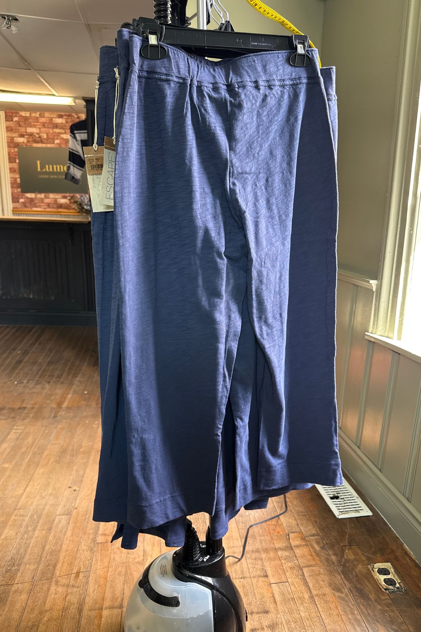 E60005S6 Pocket Capri (Navy) - Escape by Habitat Clothing On Sale was $89.99