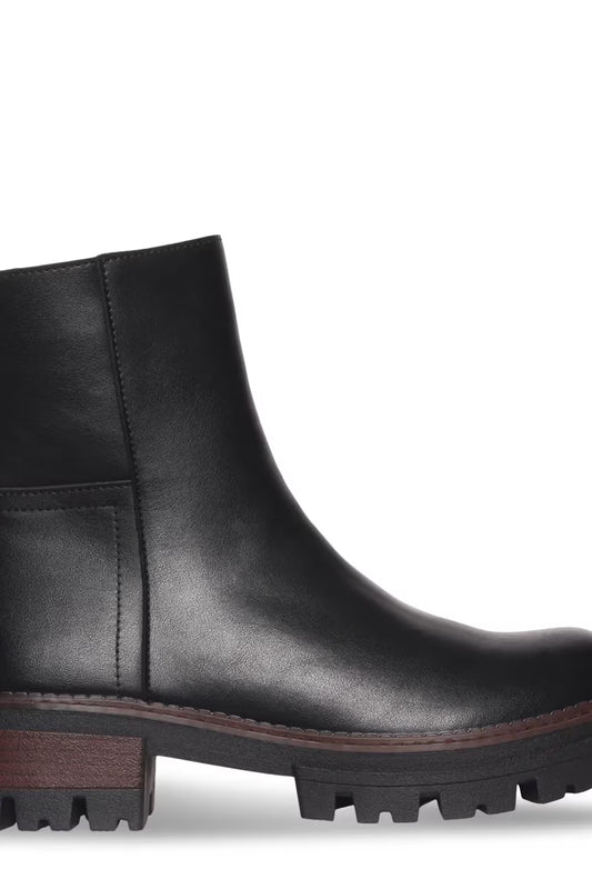 Women's Amelia Boot by Aqua Diva in Black AD 1661