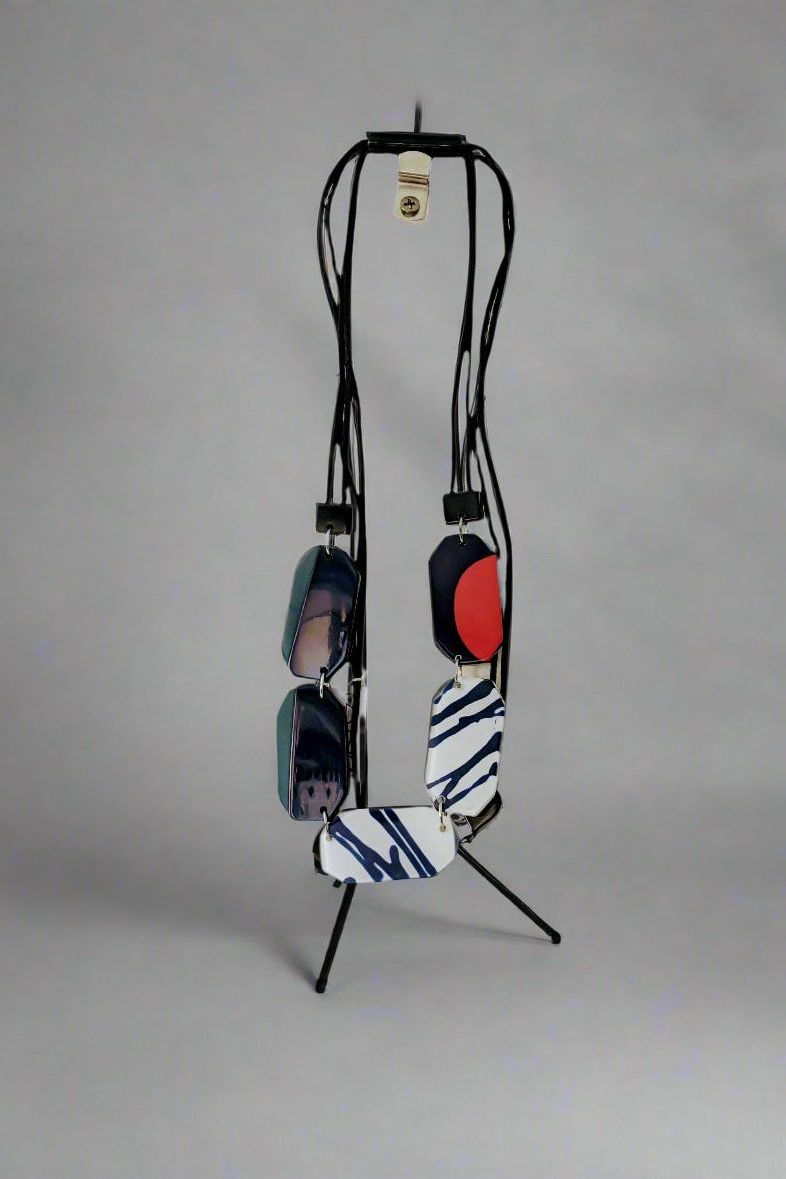 Zsiska 5 Bead Century Adjustable Necklace in Navy