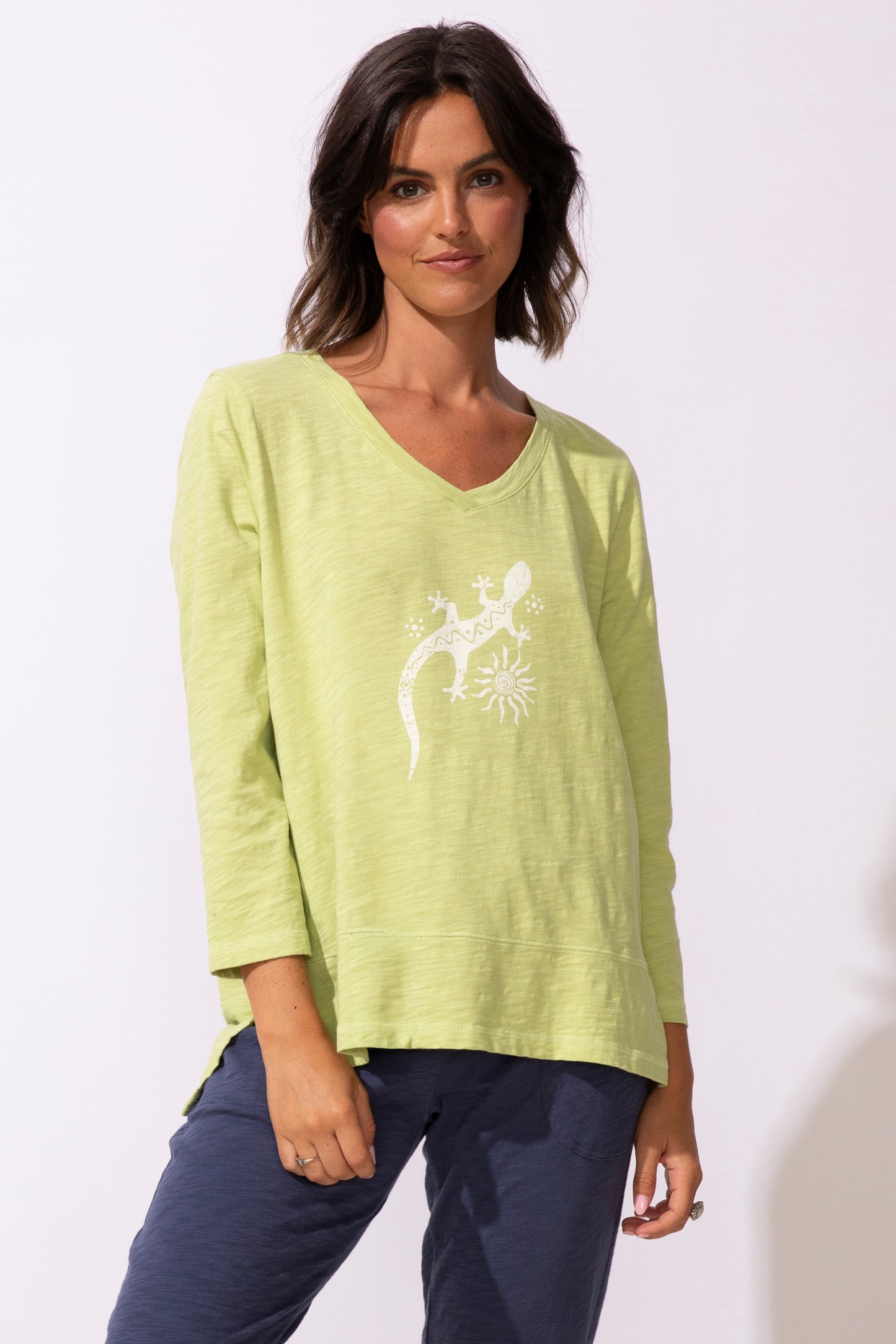 Impressionist Iguana Easy V Tee (Kiwi) - Escape by Habitat Clothing