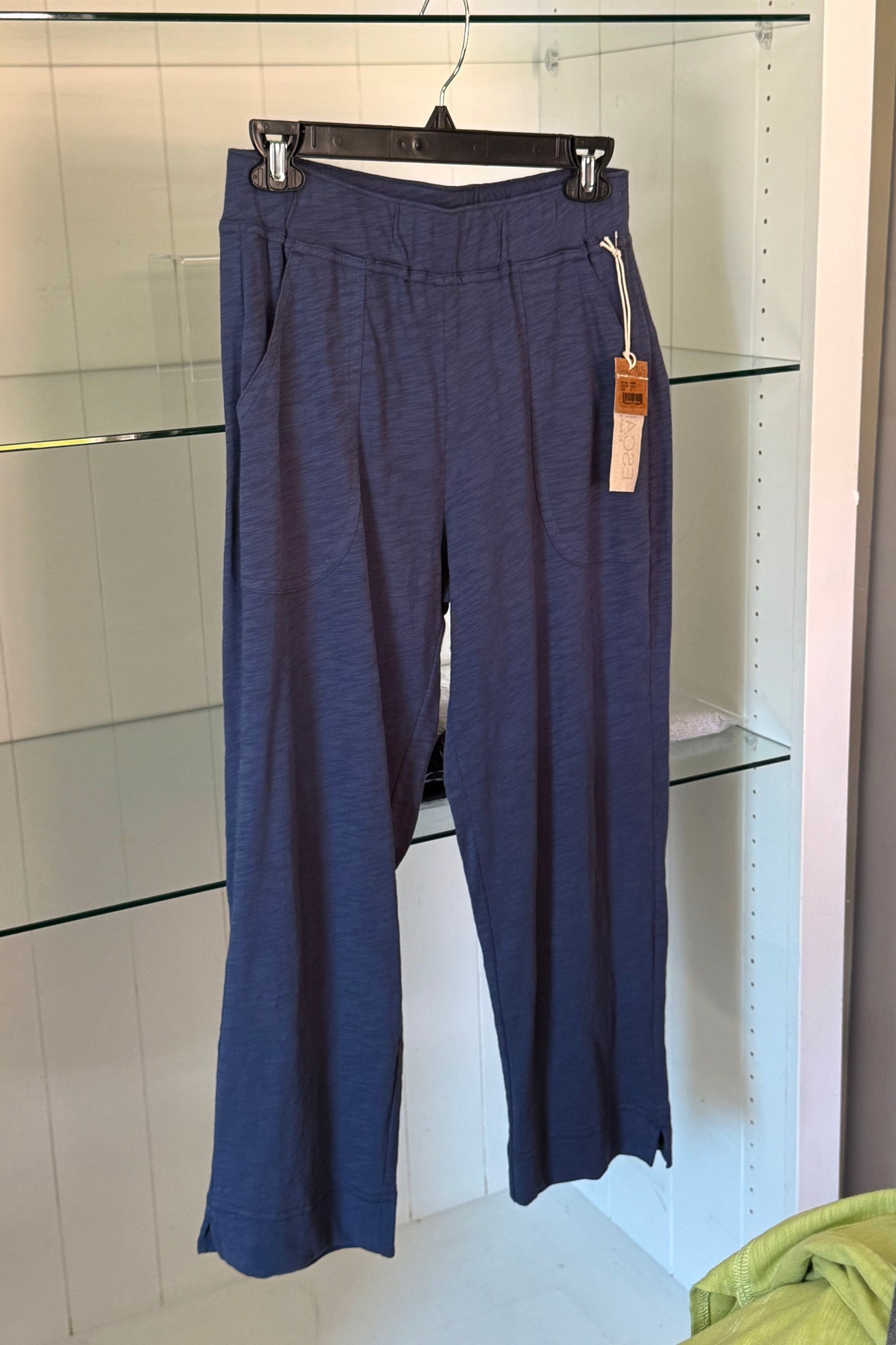 E60005S6 Pocket Capri (Navy) - Escape by Habitat Clothing On Sale was $89.99