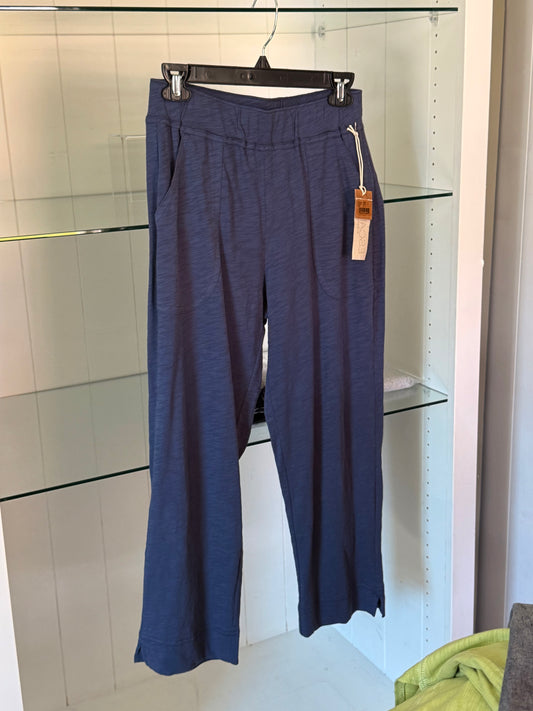 E60005S6 Pocket Capri (Navy) - Escape by Habitat Clothing On Sale was $89.99