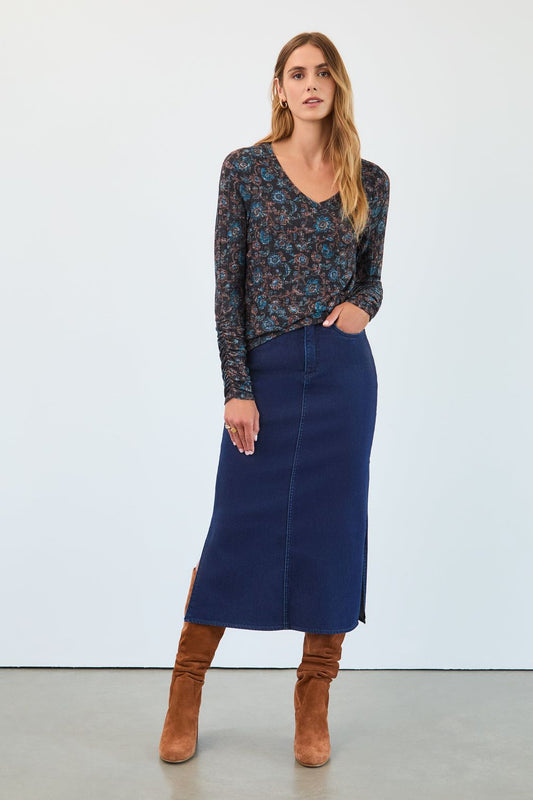 Women's V Neck Long Sleeve Top in Black Paisley