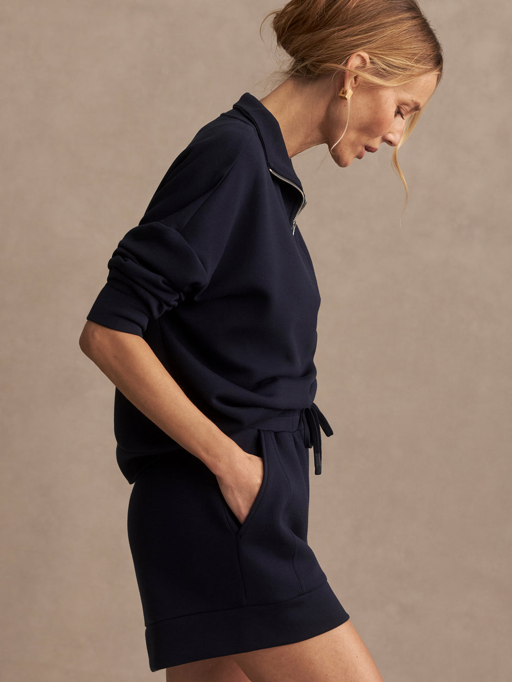 "Coming Soon" Atrium High Rise Short 4.5 in Navy by Varley UK